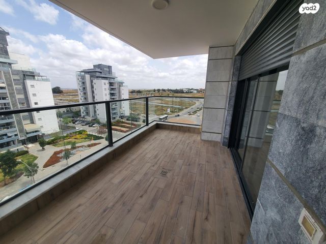 דירה, יצחק שמיר 5, נווה שרון / שער העיר, נתיבות