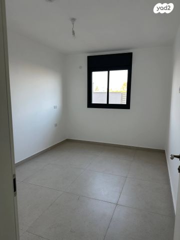 דירת גן, הגפן 2, כרמי הנדיב, אחוזת רוטנר, קרית מלאכי