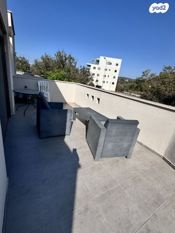 דירה, המעיין 12, בצל האורנים, קרית טבעון