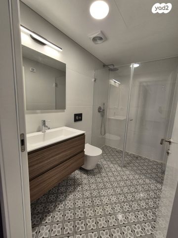 דירה, יצחק אלחנן 14, נווה צדק, תל אביב יפו