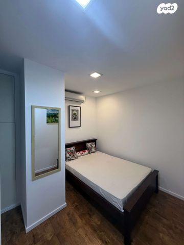 דירה, שדרות העצמאות 56, ניצנה, בת ים