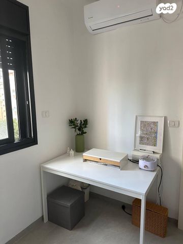 דירה, ישראל זנגוויל 43, צפון מזרח מרכז העיר, נתניה