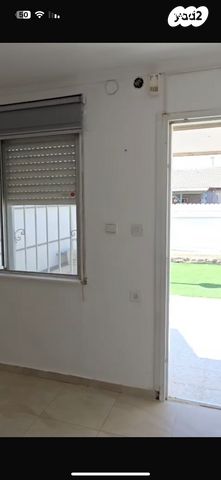 בית פרטי/ קוטג', מעיין 7, גבים, ערד