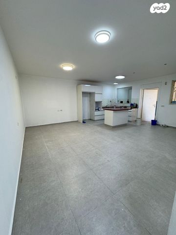 דירה, האלון 6, עץ אפרים, עץ אפרים