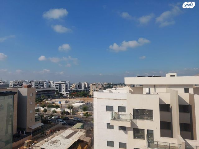 גג/ פנטהאוז, ספיר 26, אבני חן, חריש