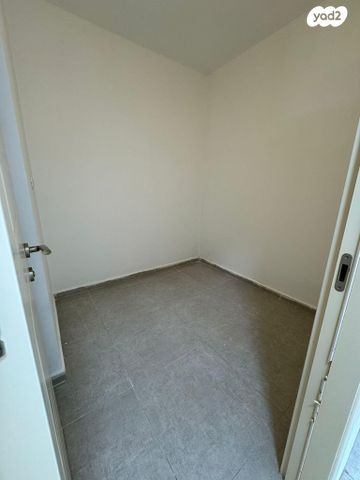 דירה, האלון 6, עץ אפרים, עץ אפרים