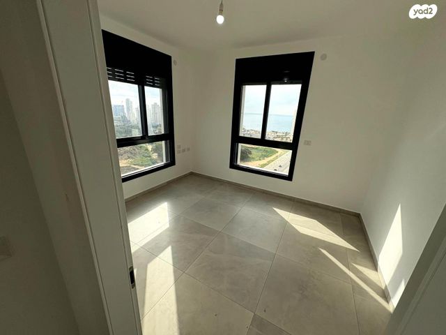 דירה, אמנון ליפקין שחק 8, נוף הטיילת, נתניה