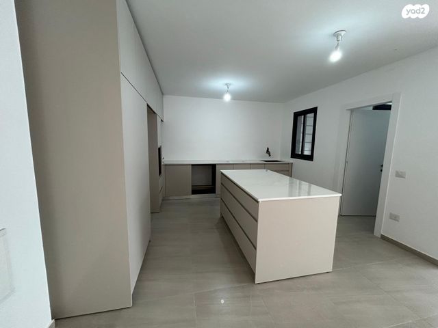 דירה, גולדה מאיר 34, פסגות אפק, ראש העין