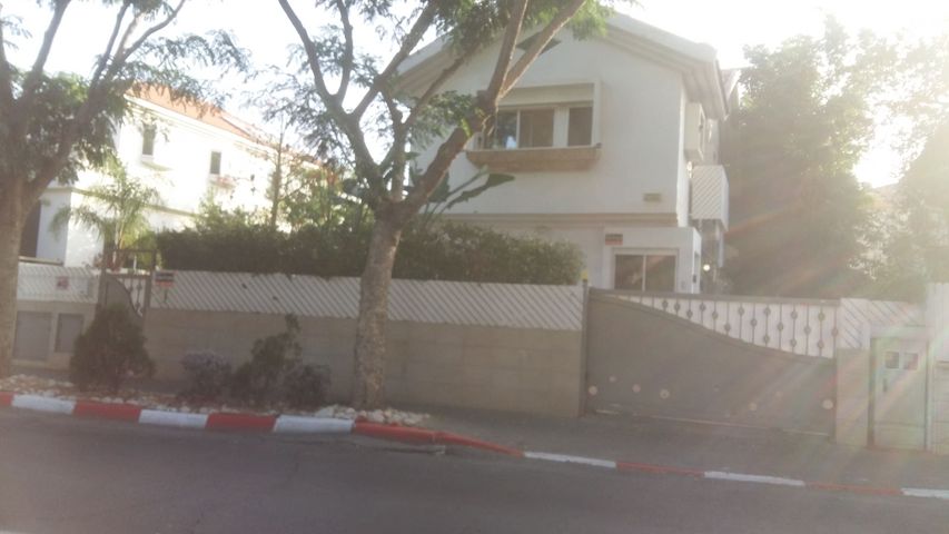 יחידת דיור, העמקים 67, מרכז הישוב, גני תקווה