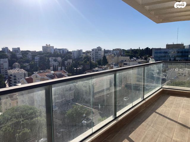 דירה, שדרות ודג'ווד 9, מרכז הכרמל, חיפה