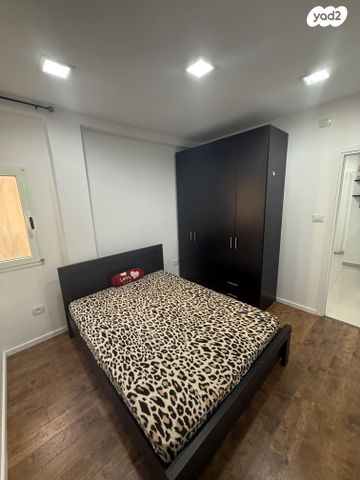 דירה, שדרות העצמאות 56, ניצנה, בת ים