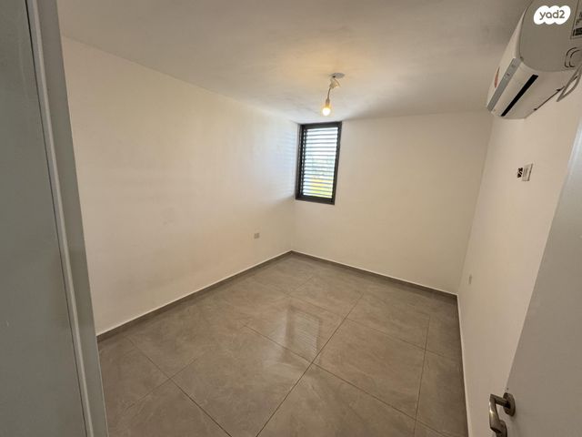 דירה, מרדכי אנילביץ' 1, קרית ויצמן, רעננה