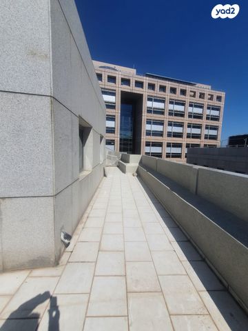 משרדים, ראול ולנברג 22, עתידים, אזור התעסוקה רמת החייל, תל אביב יפו