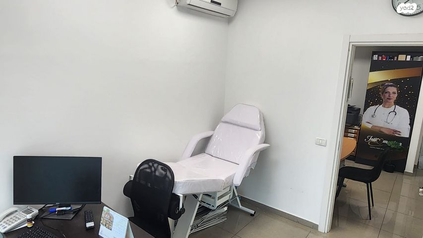 קליניקות, התע"ש 10, אזור תעשיה הישן, כפר סבא