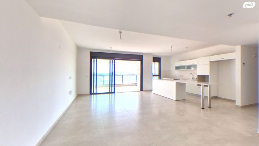 דירה, יונה וולך, הוד השרון