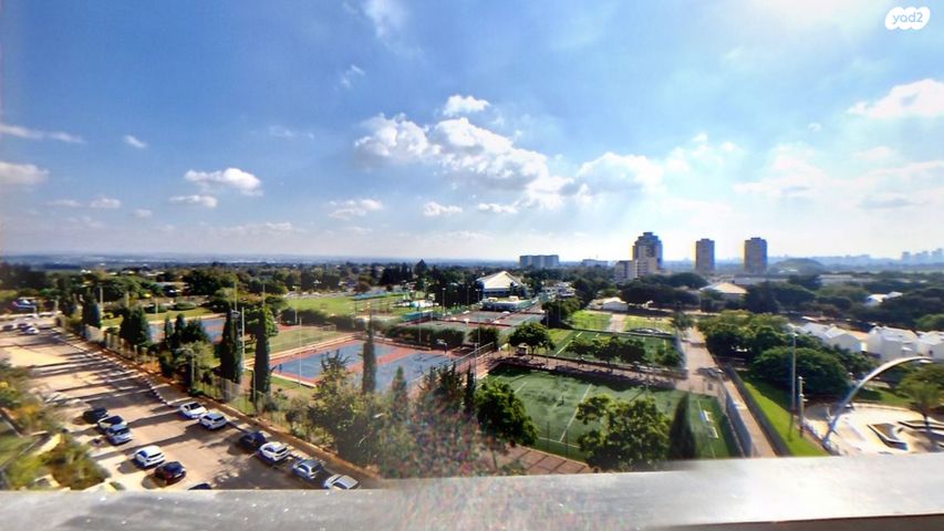 דירה, יונה וולך, הוד השרון