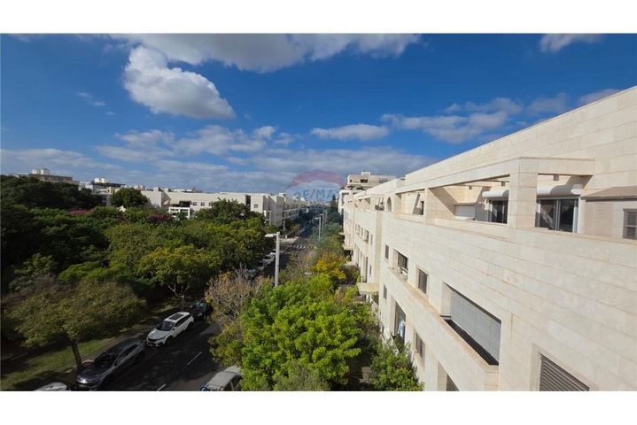 דופלקס, אלכסנדר סשה ארגוב 25, המשתלה, תל אביב יפו