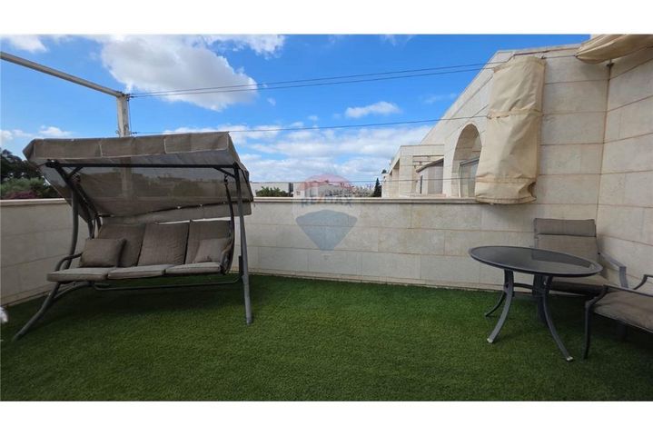 דופלקס, אלכסנדר סשה ארגוב 25, המשתלה, תל אביב יפו