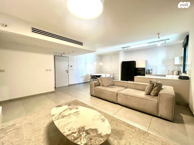 דירה, יעקב דורי, נאות שמיר, רמלה