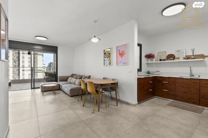 דירה, שלמה לוי 14, נרקיסים, ראשון לציון