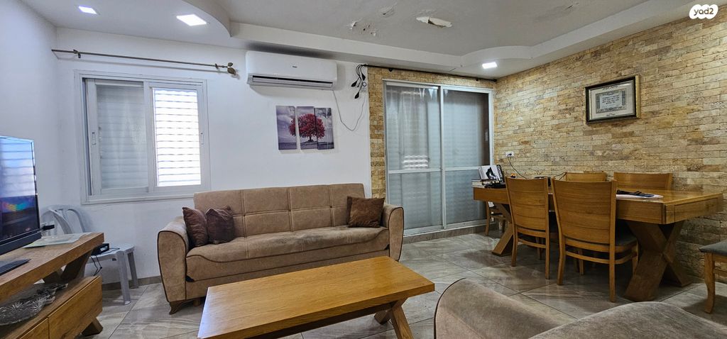 דירה, נחלת אשר, גבעת שרה, נהריה