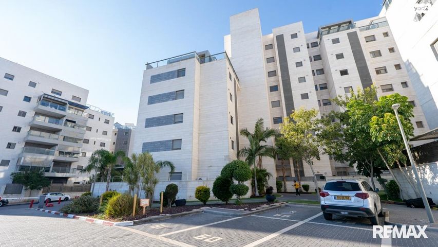 גדעון האוזנר 