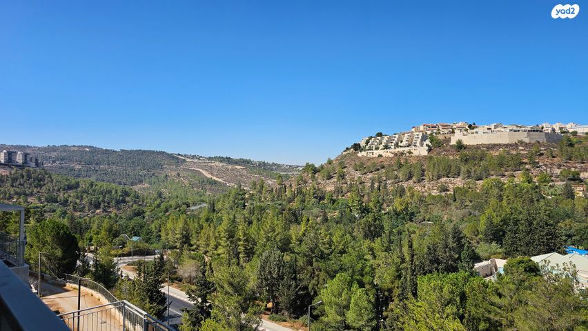 אדמונד סחייק 