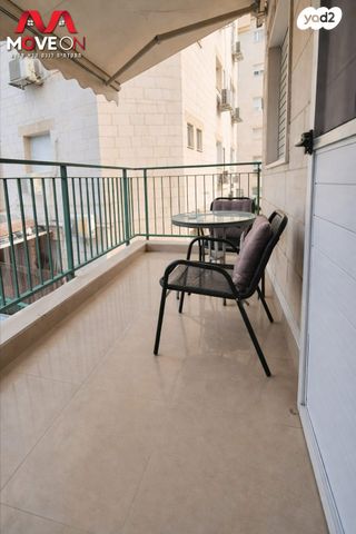 דירת גן, לח"י, שיכון עובדים, טבריה