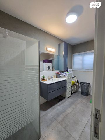 דירת גן, נווה עמל, הרצליה