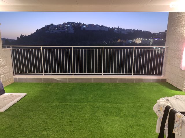 דירה, אדמונד סחייק, מלחה, מנחת, ירושלים