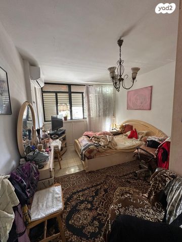 דירה, וייצמן, כהן, טירת כרמל