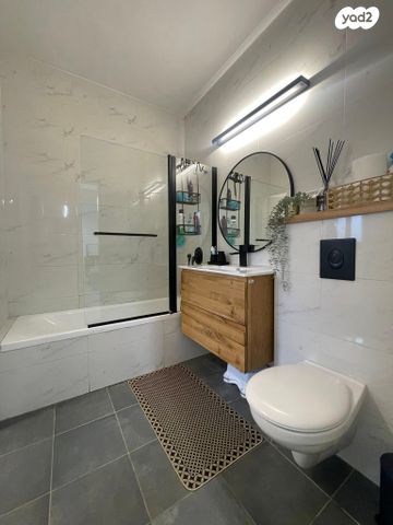 דירה, רמת נבון . הר כרמי, כרמיאל