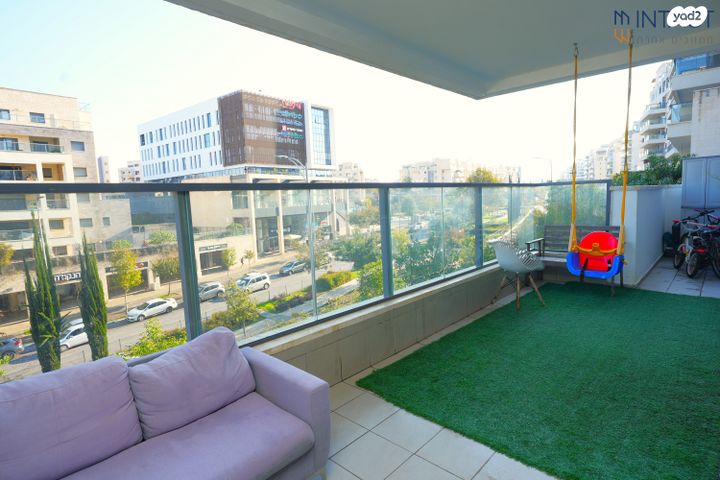 דירה, אלון 17, החורש, חריש