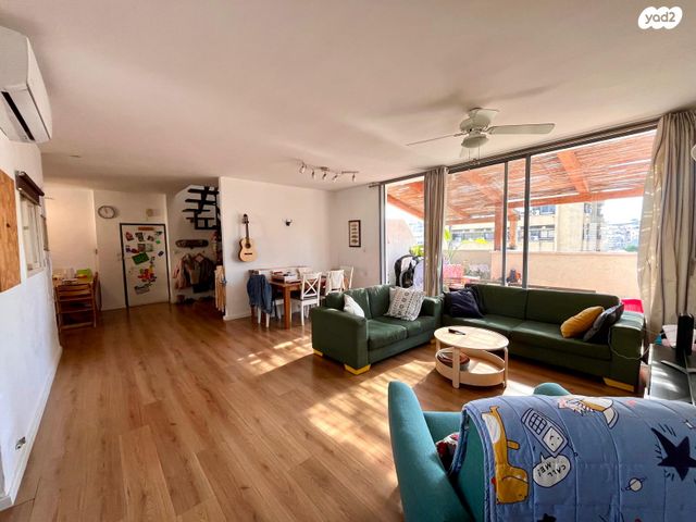 גג/ פנטהאוז, רעננה