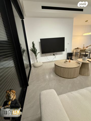 דירה, אריאל שרון, נווה שרון / שער העיר, נתיבות