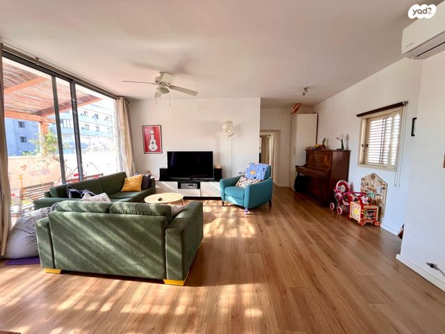 גג/ פנטהאוז, רעננה