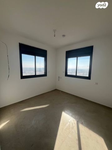 דירה, רמת יורם, נתיבות