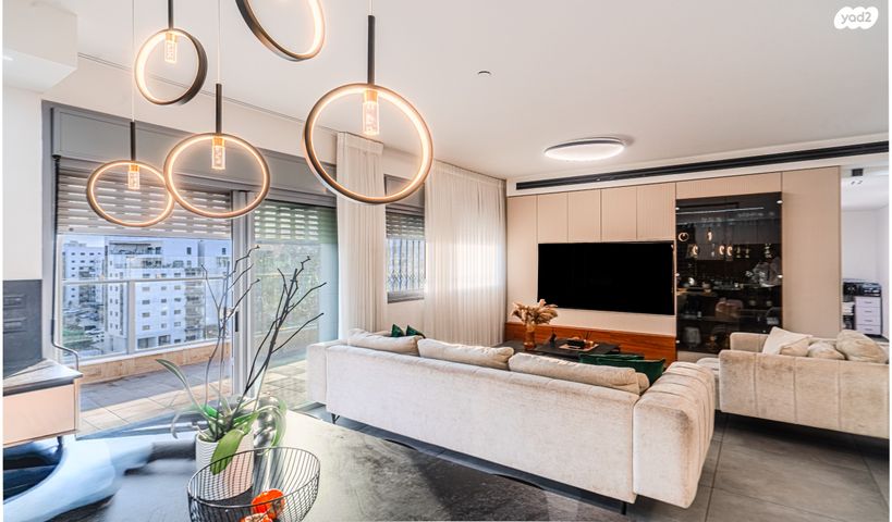 גג/ פנטהאוז, עיר היין, אשקלון