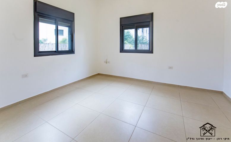 דירת גן, שמורת נחל בשור 19, אגמים, נתניה