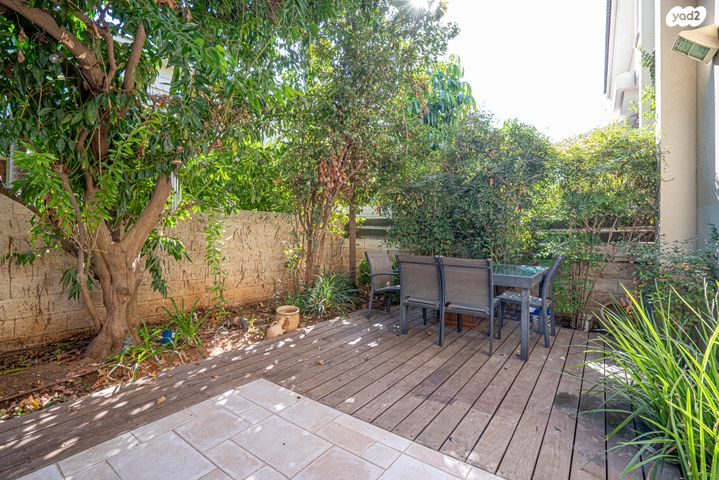 בית פרטי/ קוטג', מתחם 19 - 20 (מתחם הפרחים), הוד השרון