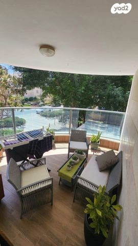 דירה, עינות צוקים, שקמים ואגמים, אשקלון