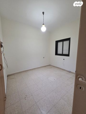 דירה, קרית יערים, רמת השרון