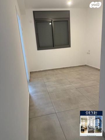 דירה, יצחק שמיר 14, רמת הדר, גבעת שמואל