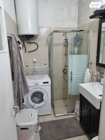 מרתף/ פרטר, הרב קפאח 21, גרין ועם, חולון