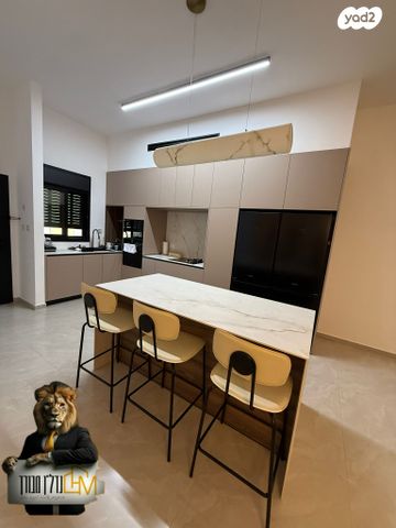 דירה, אריאל שרון, נווה שרון / שער העיר, נתיבות