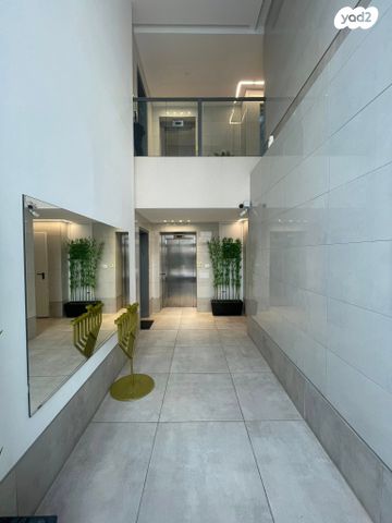 דירה, רמת נבון . הר כרמי, כרמיאל