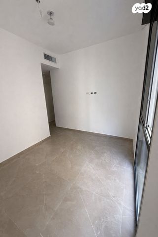 דירה, חרוזים, רמת גן