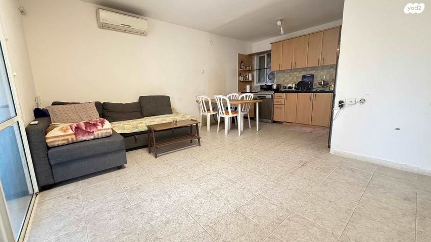 דו משפחתי, מעלה הנרקיסים, אילנות, מעלות תרשיחא