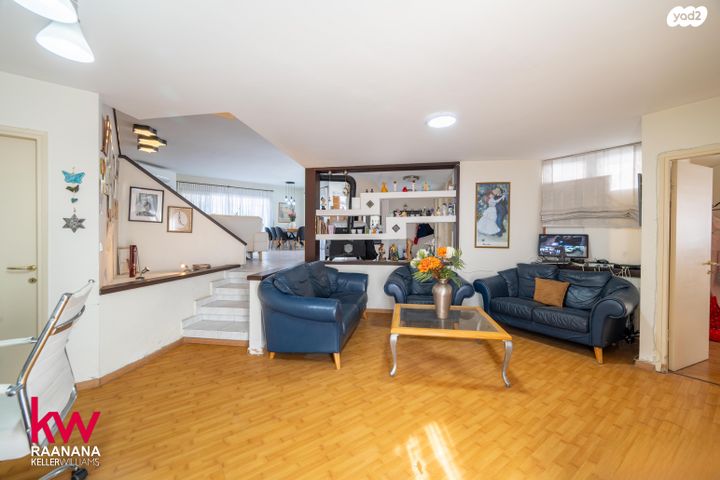 דו משפחתי, לב הפארק, רעננה