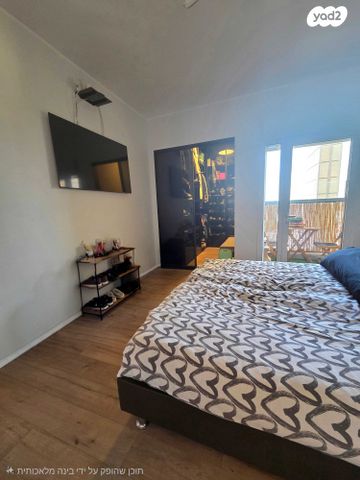 גג/ פנטהאוז, דרך העצמאות, ליבת העיר, יהוד מונוסון